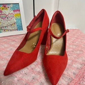 Pointed Mary Jane Heels